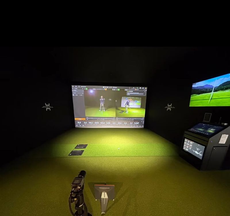 Studio de coaching avec TrackMan et analyse vidéo